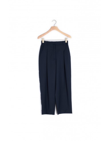 Pantalon de tailleur en laine s'inspire de l'anatomie humaine